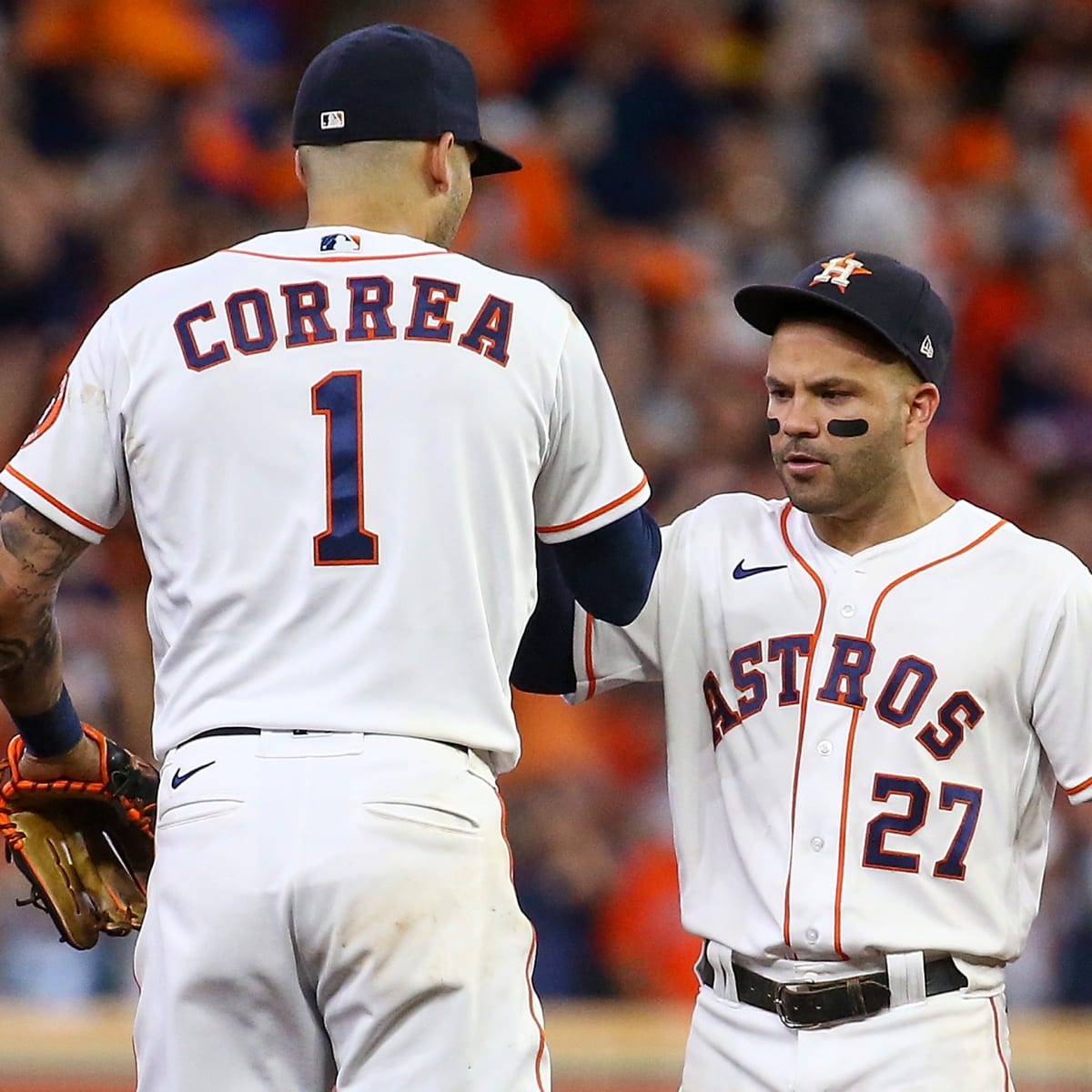 Brotherly bond: Astros' Jose Altuve, Carlos Correa inseparable on