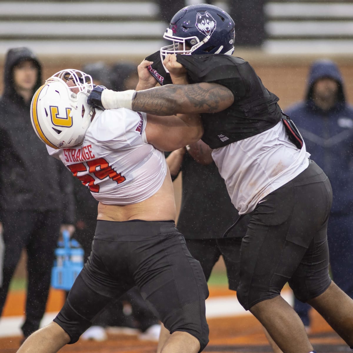 Report: Broncos had a pre-draft visit with Connecticut defensive lineman  Travis Jones - Mile High Report