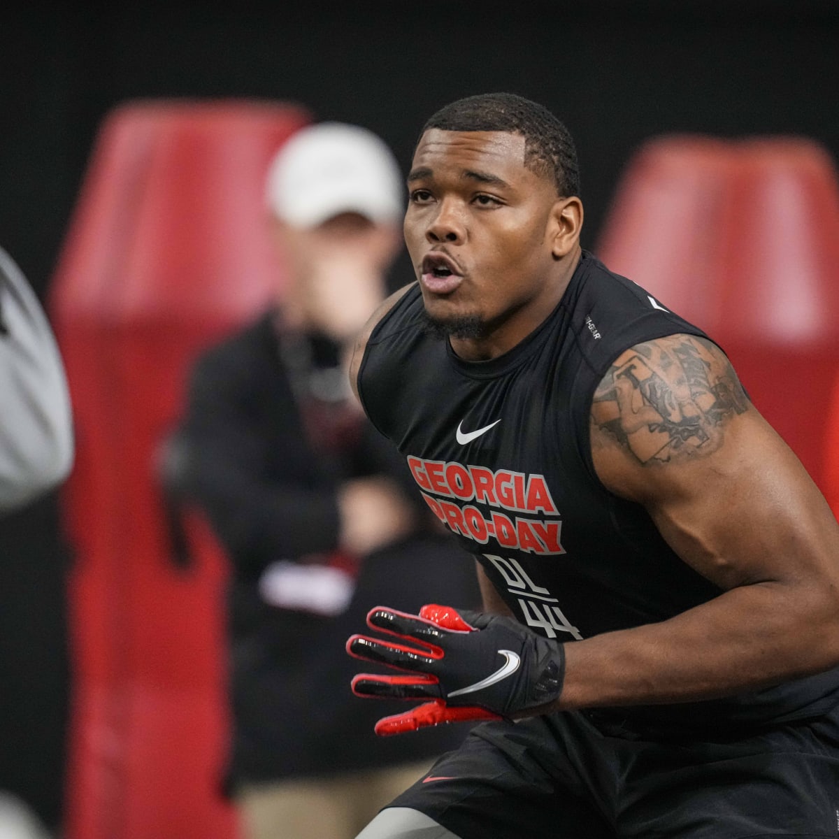 Jaguars Considering DE Travon Walker At No. 1 Overall