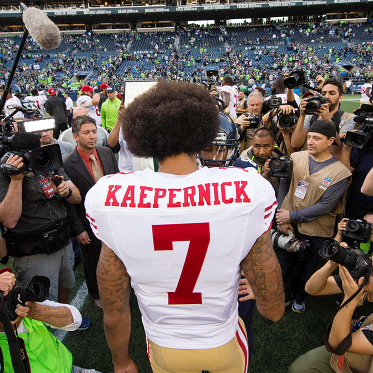 Colin Kaepernick working out in Seattle today with another Seahawks WR