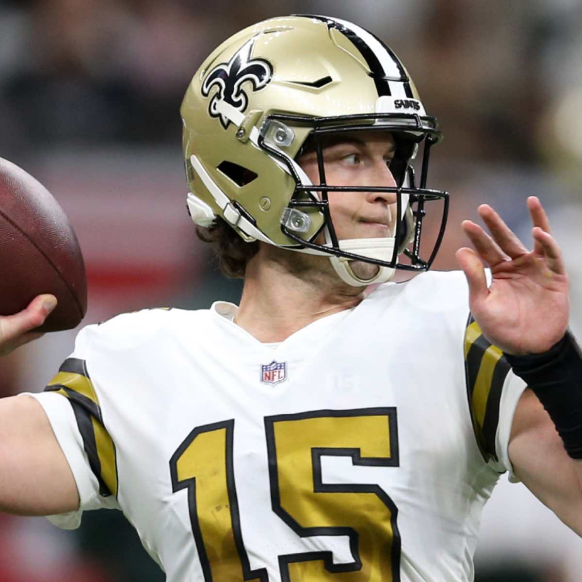 Bears hosted ex-Saints quarterback Trevor Siemian for free agent visit