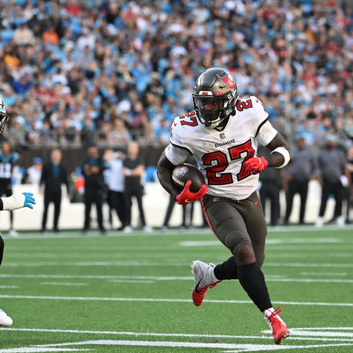 Buccaneers to start RB Ronald Jones vs. Falcons after Week 1