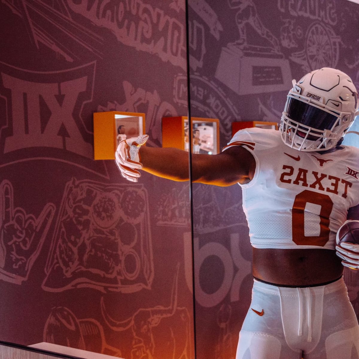 Texas football: Longhorns add impressive recruiting class for 2022