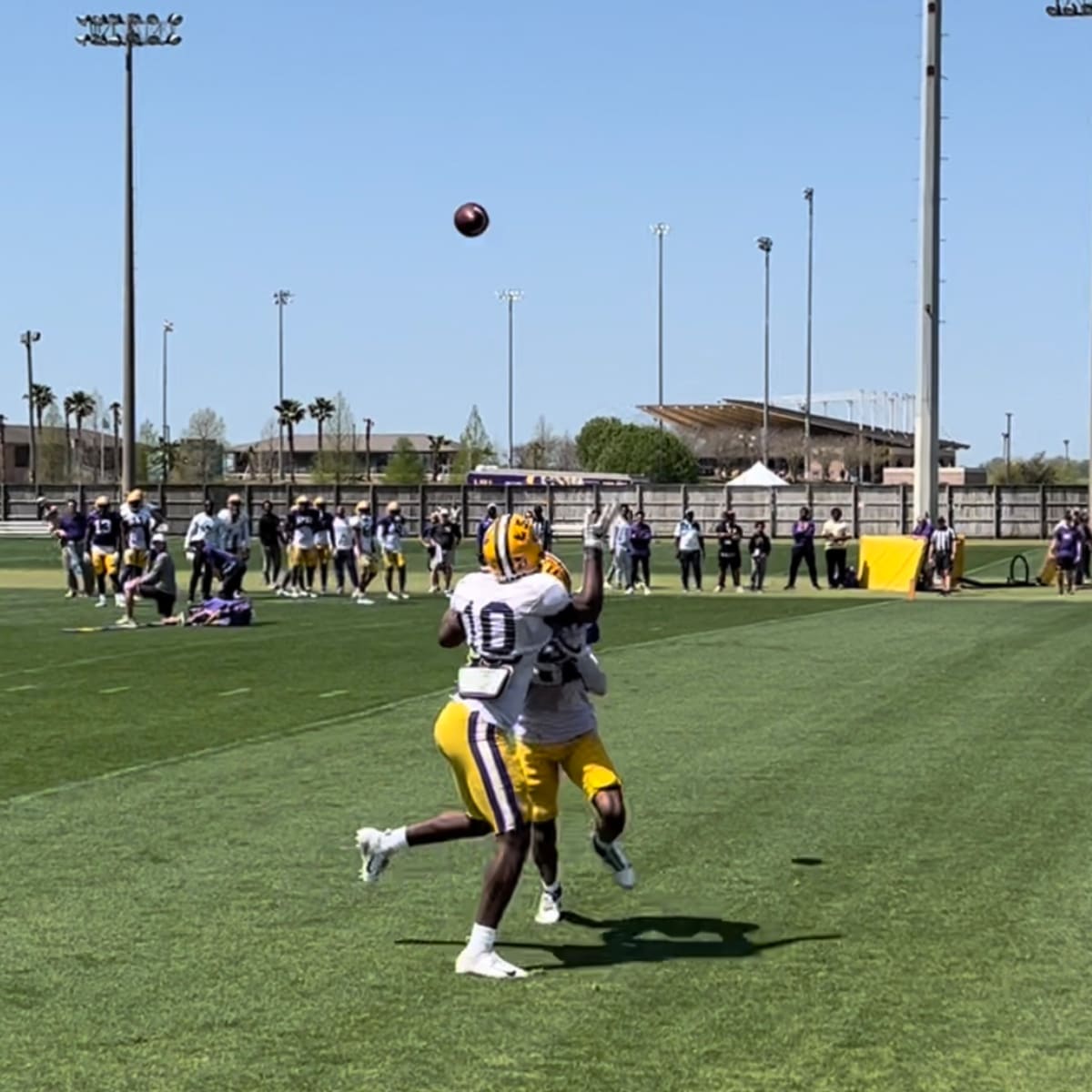 LSU football practice report: Plenty of gold jerseys and a glimpse