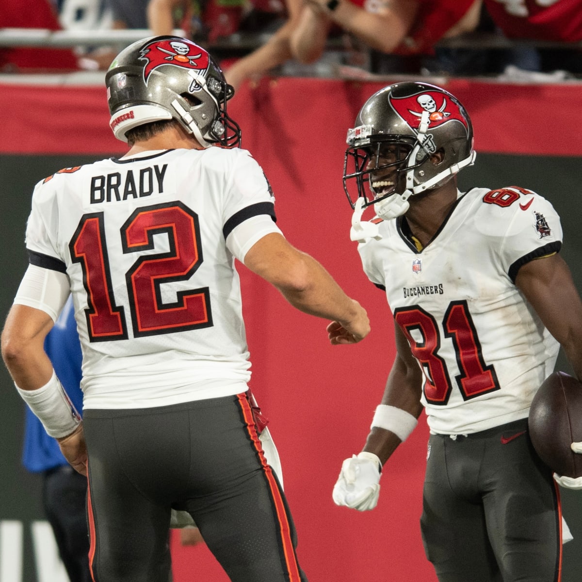 Antonio Brown returns to Tampa Bay Buccaneers National News