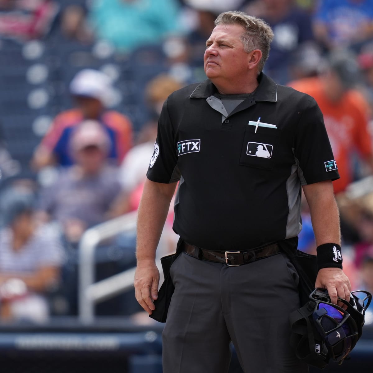 MLB News: Umpires To Wear Microphones During On-Field Reviews