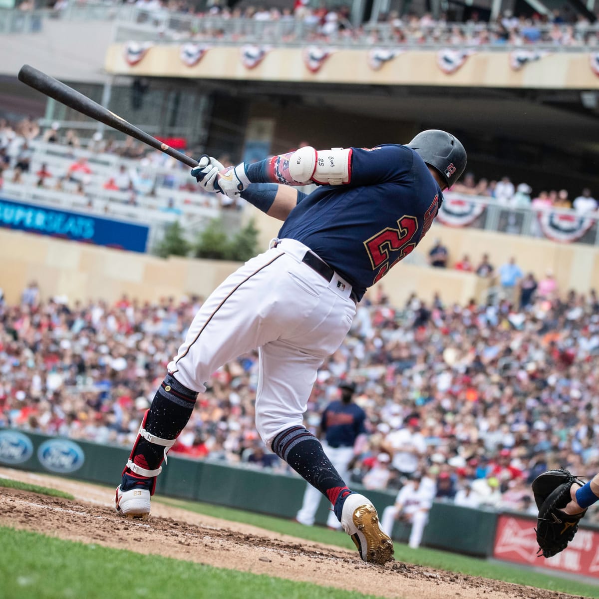 Twins break MLB single-season home run record with one month left to play