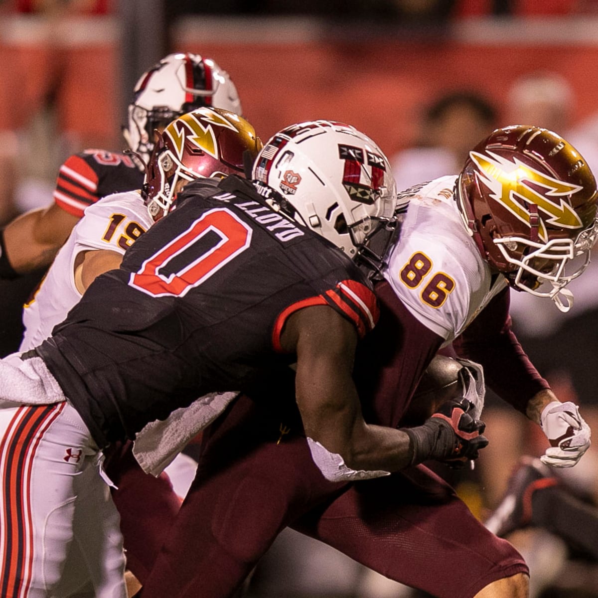 Defensive back Akayleb Evans runs official 4.46-second 40-yard dash at 2022  combine