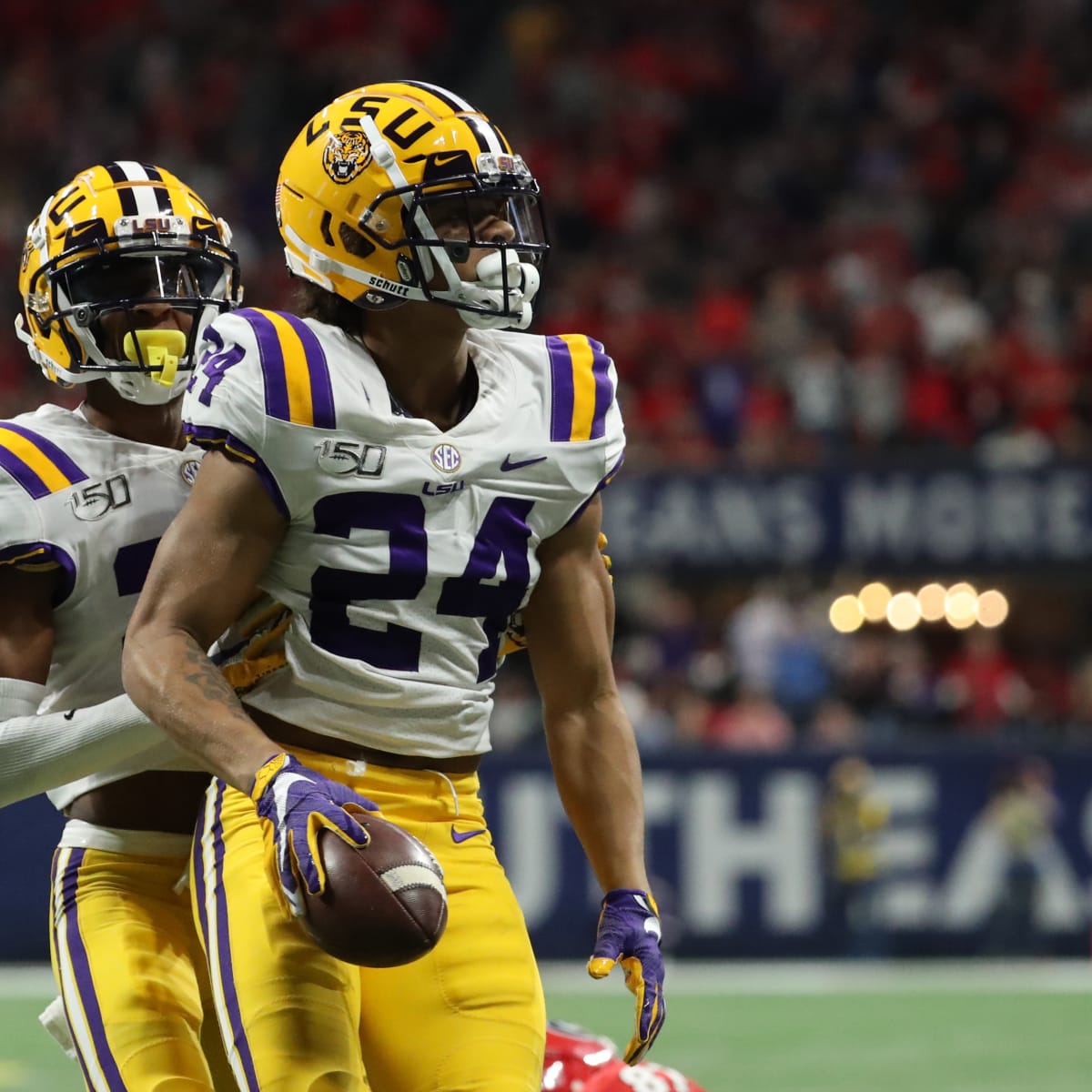 Derek Stingley Shines on Brightest Stage Yet – LSU