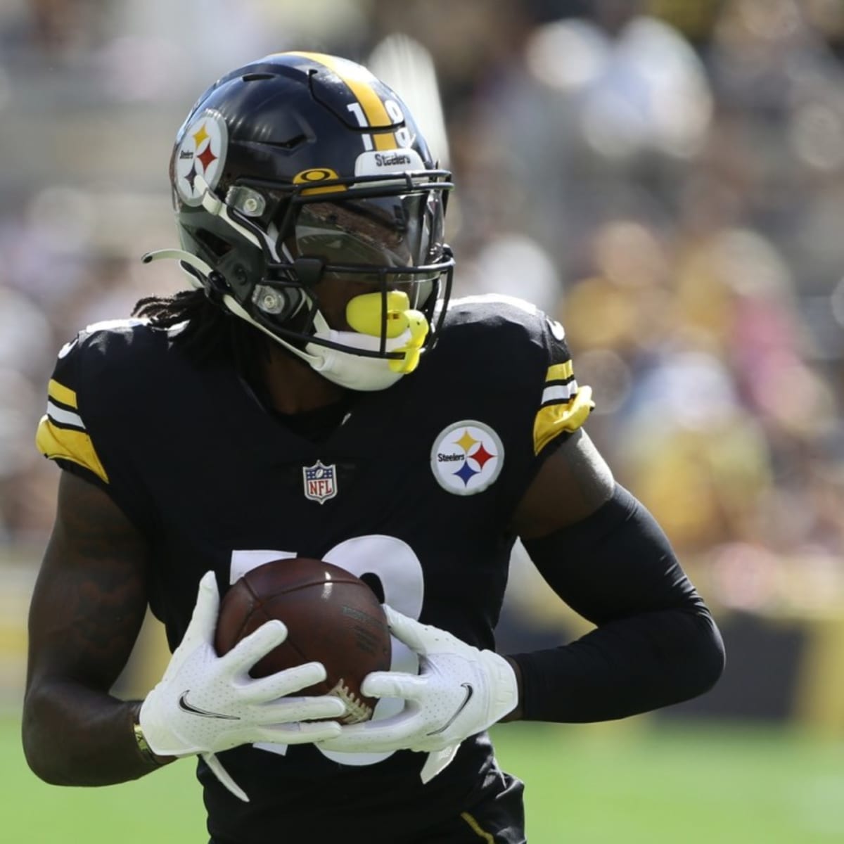 Pittsburgh Steelers sign WR Diontae Johnson to two-year contract extension, NFL News, Rankings and Statistics