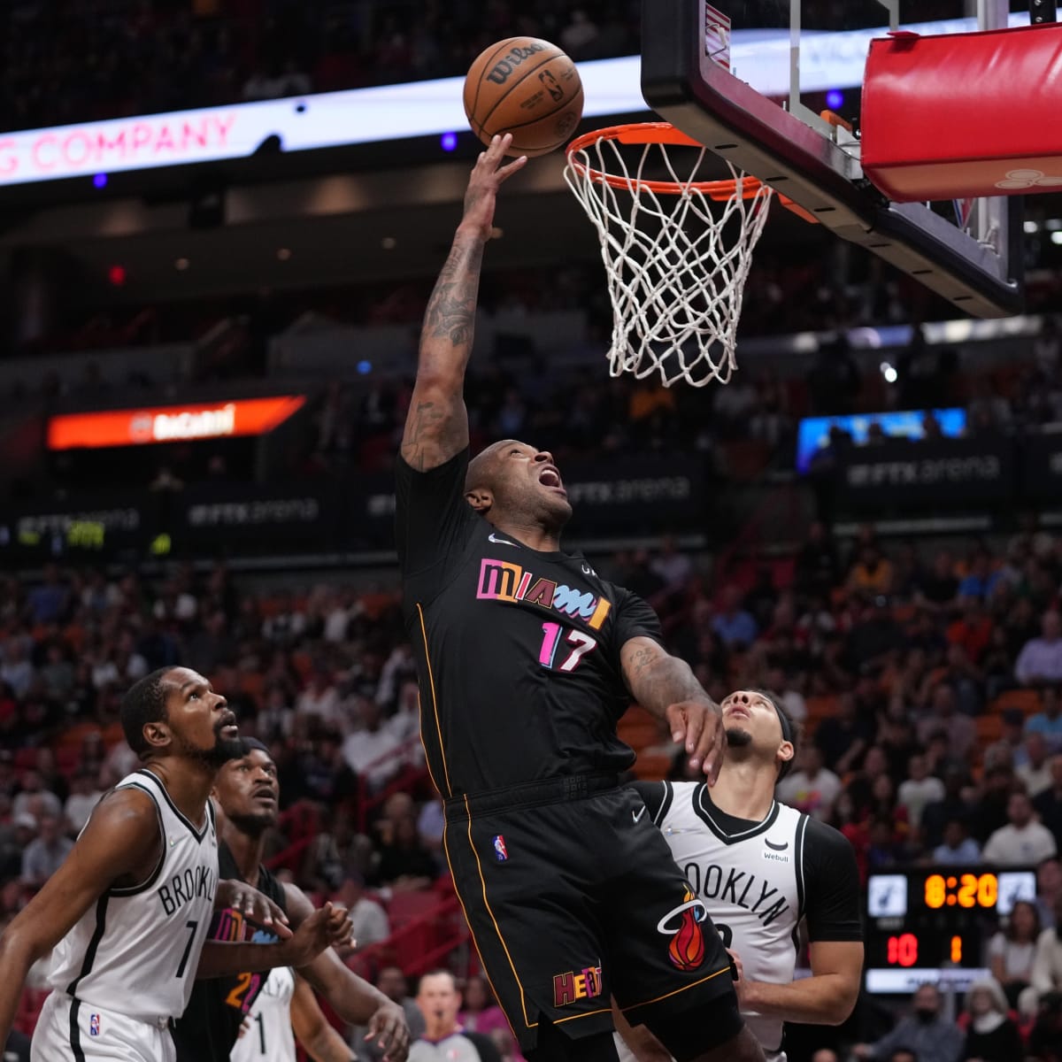 Miami Heat pay tribute to José Fernández before first home game