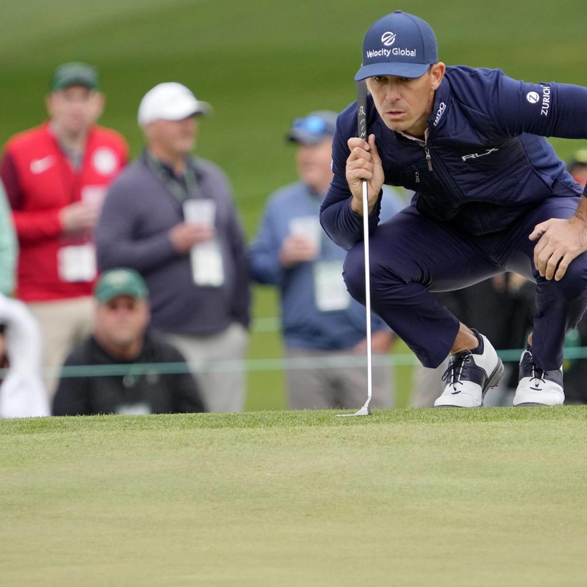 Billy Horschel picks up golf ball with putter in a never-before-seen manner