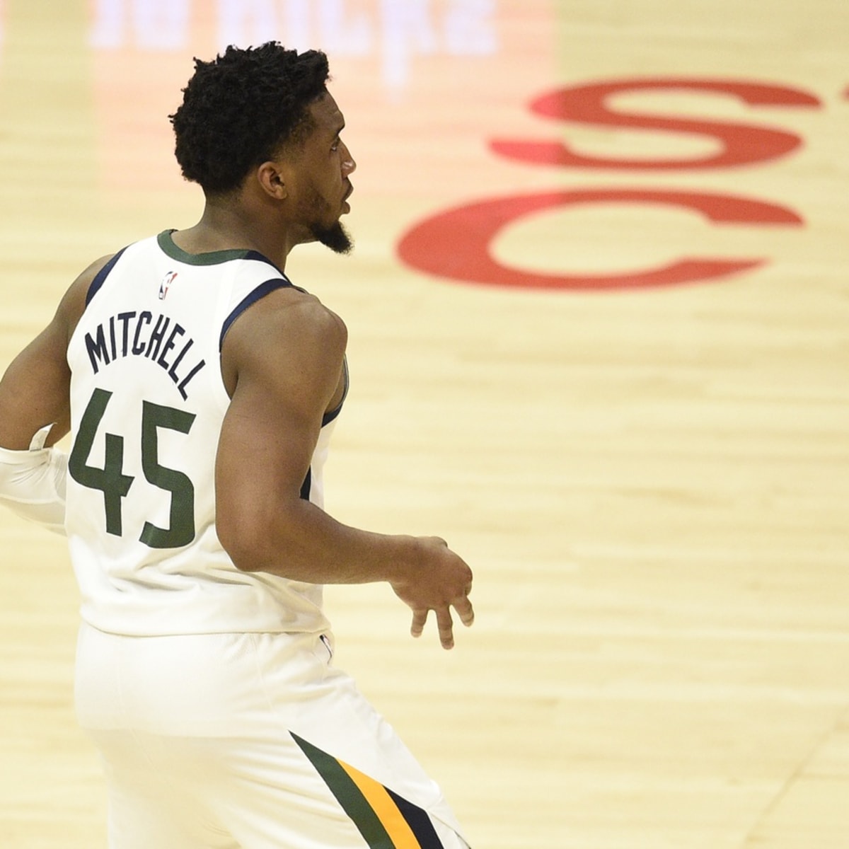 Donovan Mitchell misses practice, status for Thursday night in Houston  uncertain 