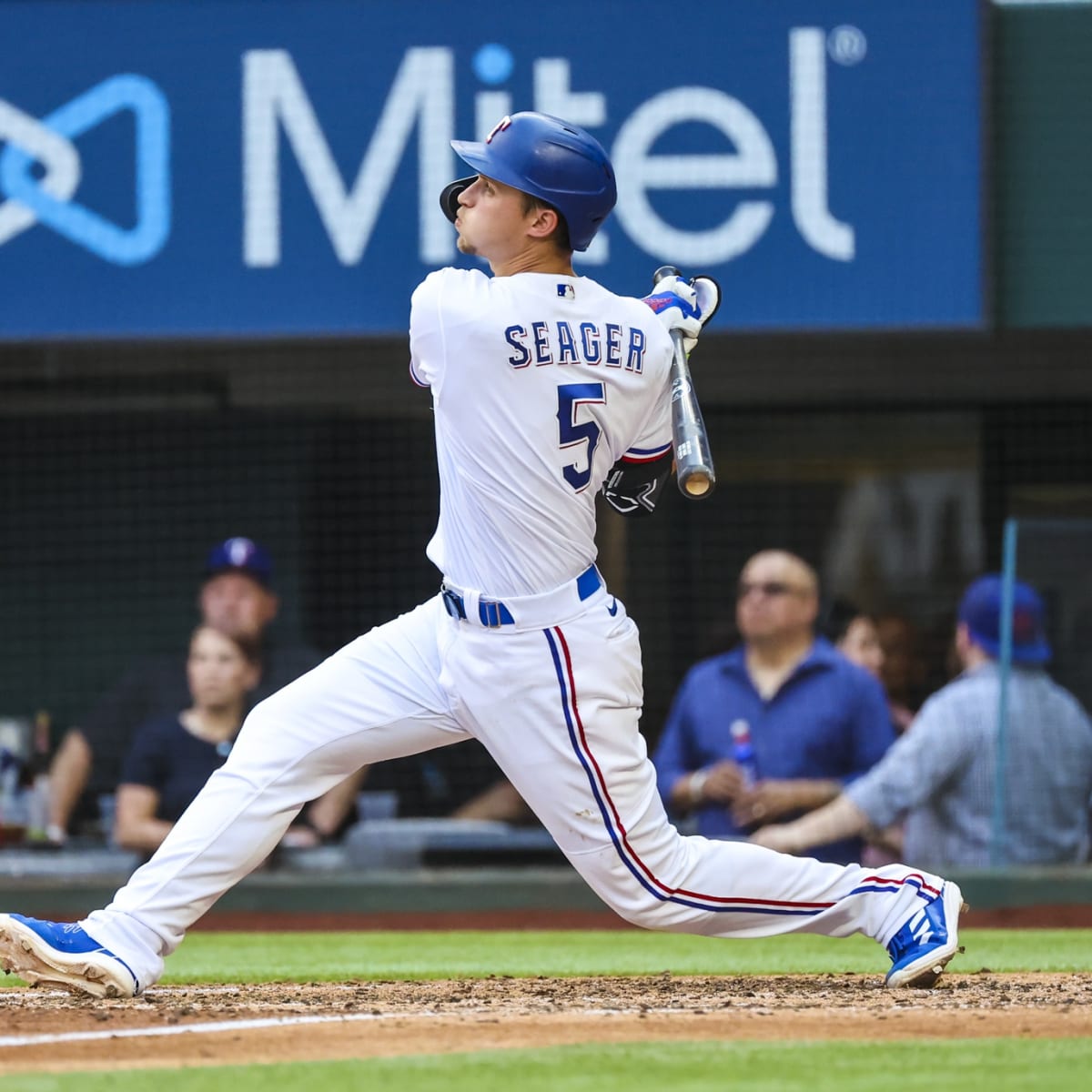 Can Corey Seager Catch Have Top 10-Homer Season in 2022? - Sports