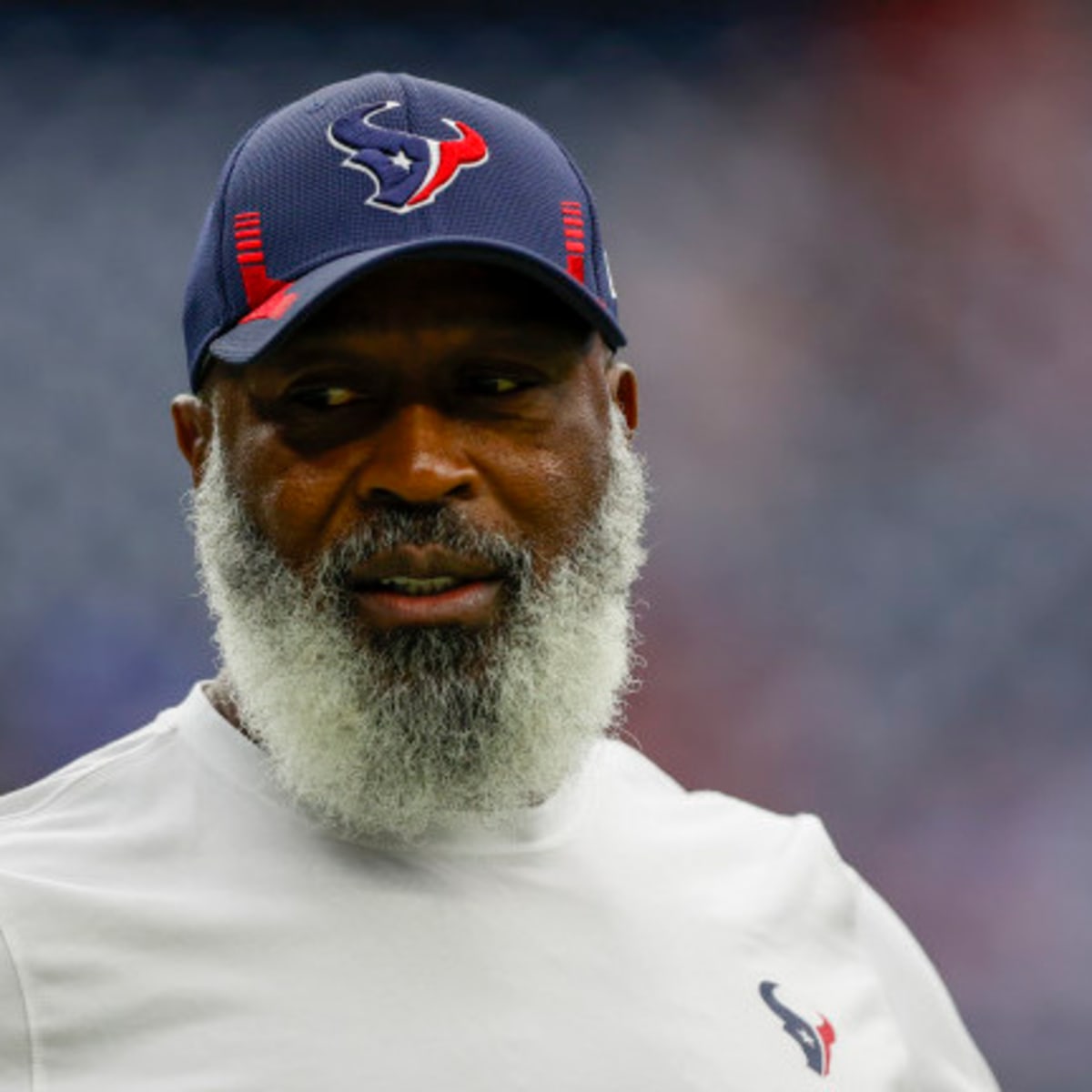 Texans' Lovie Smith took nap during weather delay vs. Titans