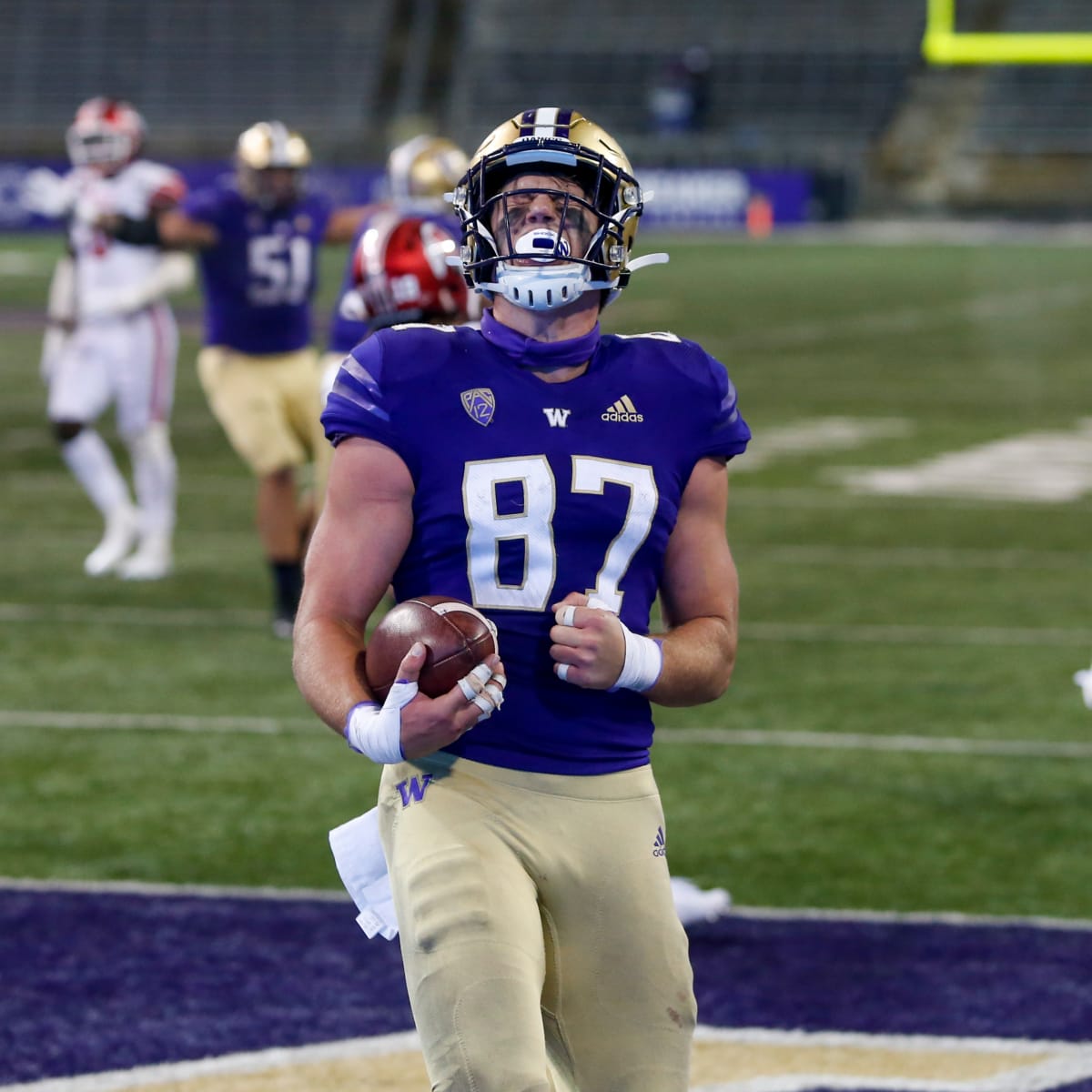 Cade Otton Leads NFL's Youngest TE Group