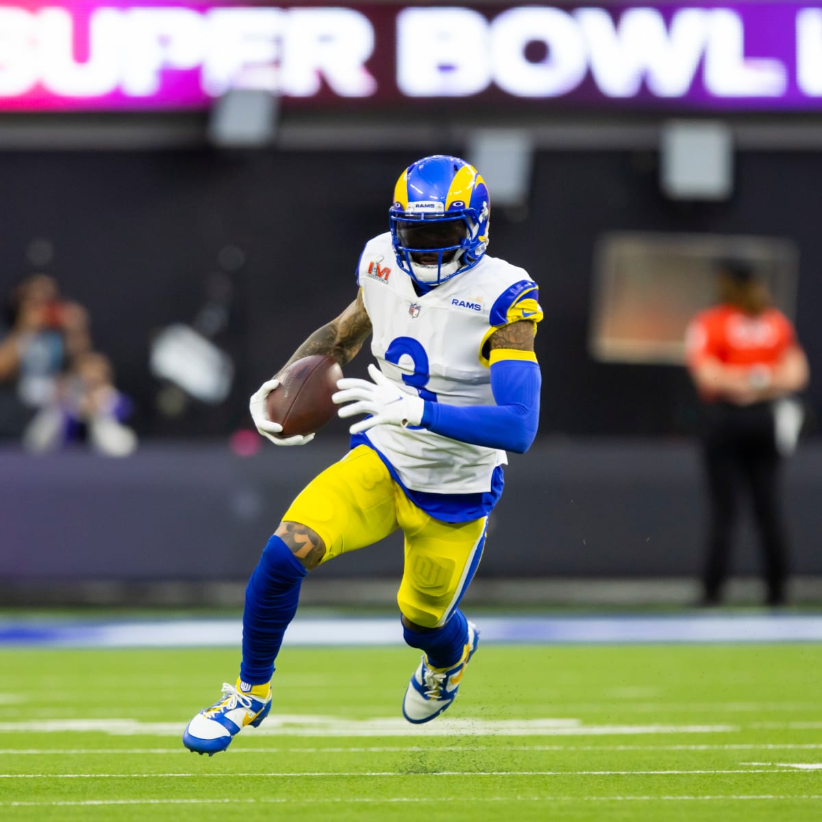 Rams WR Odell Beckham suffers knee injury in second quarter of Super Bowl  LVI