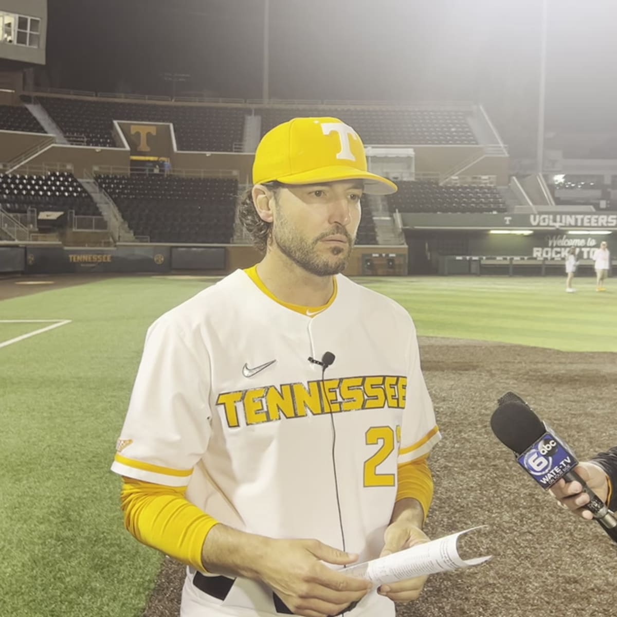 Tennessee baseball coach Tony Vitello was hired by Vols in 36-hour blur