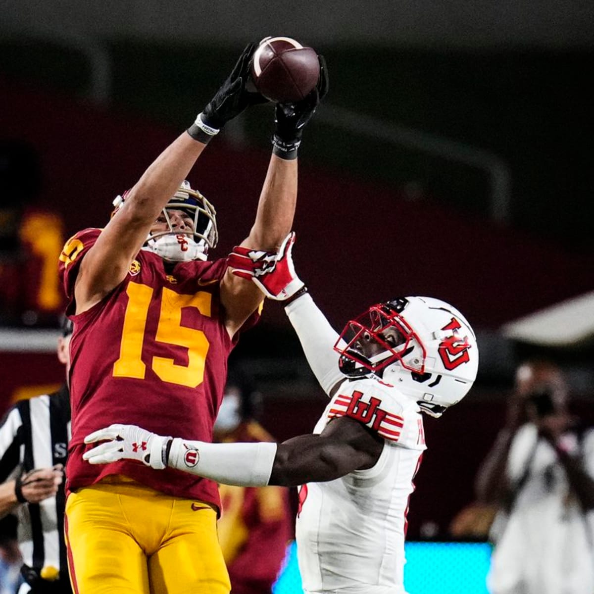 USC Trojans - FIRST LOOK: Drake London in an Atlanta Falcons uniform!  #USCtotheNFL