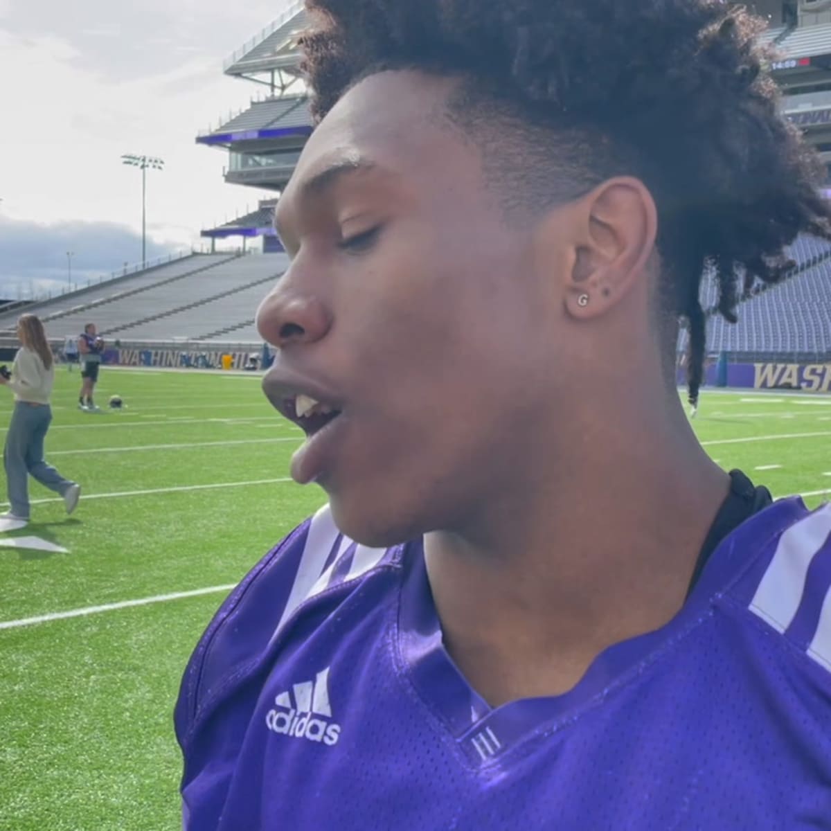 Giles Jackson Could Redshirt the 2023 Season - Sports Illustrated Washington  Huskies News, Analysis and More