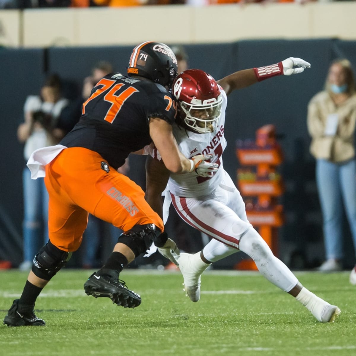 Denver picks Oklahoma OLB Bonitto with final pick of Round 2