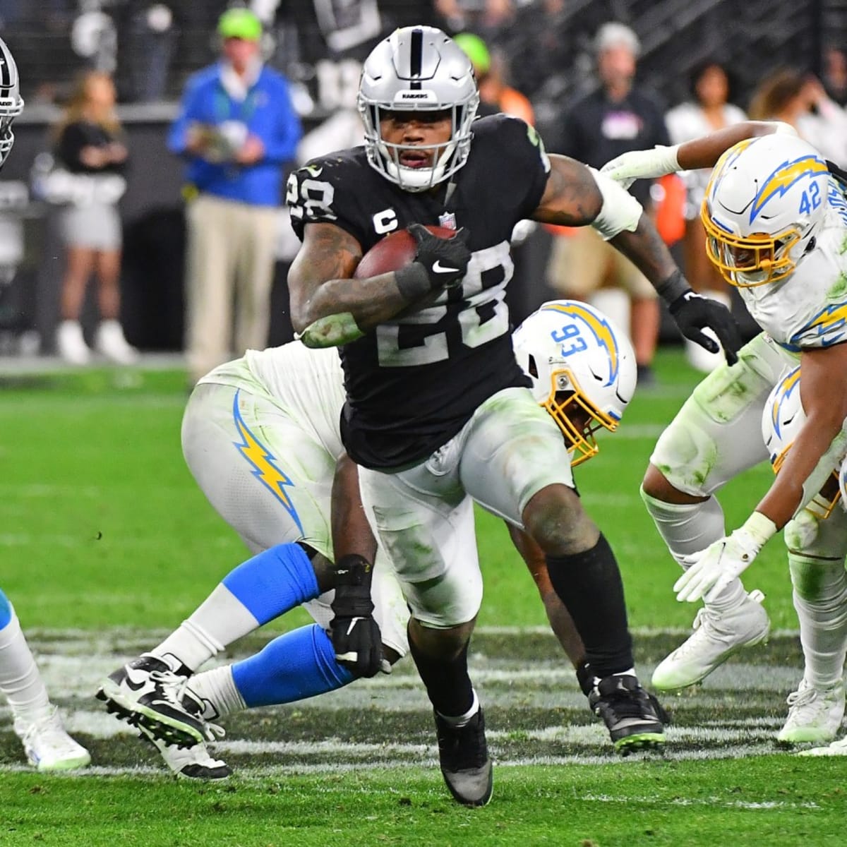 Raiders make a statement by declining fifth-year options for 2019 top picks