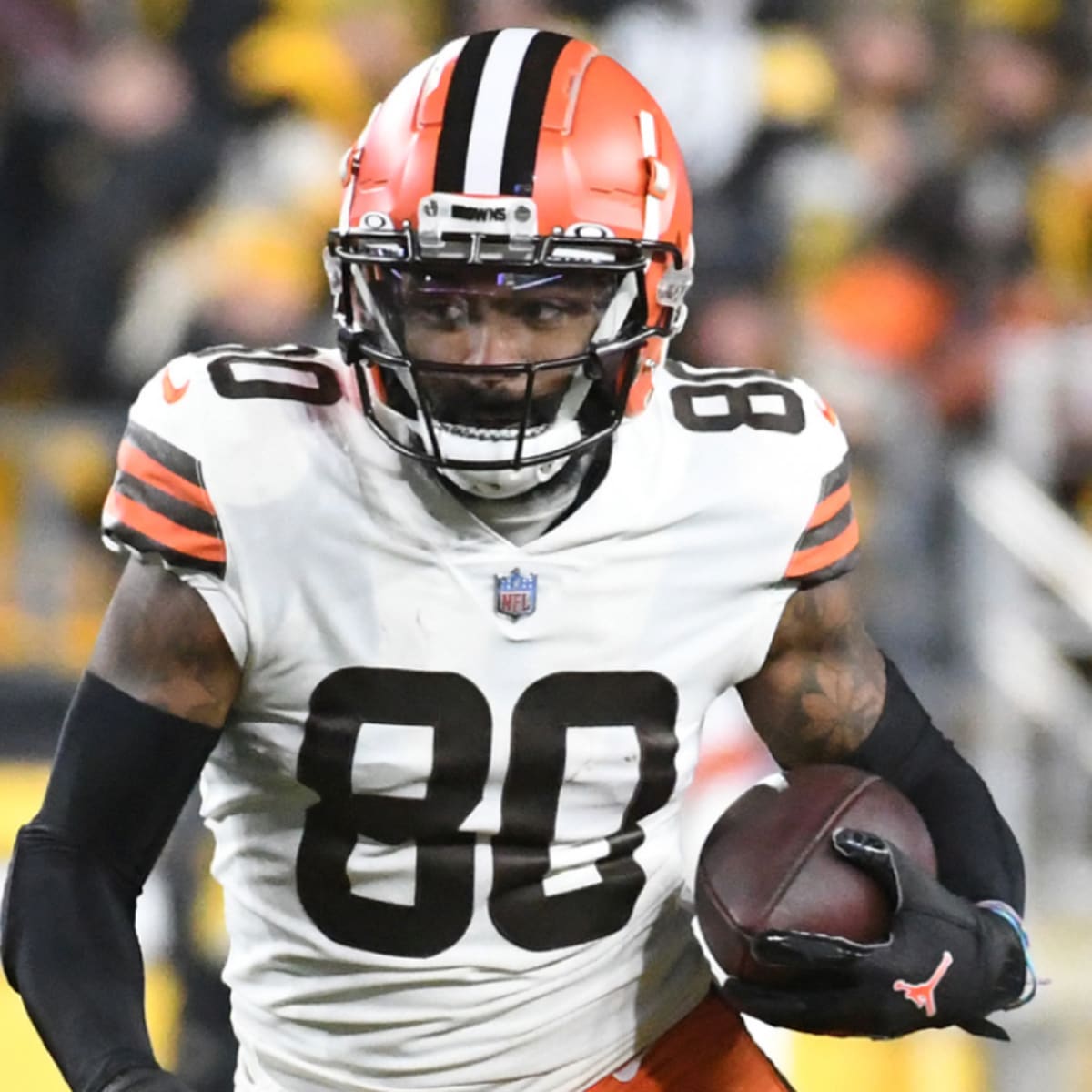 Former Browns receiver Jarvis Landry signs a one-year deal with his  hometown Saints 