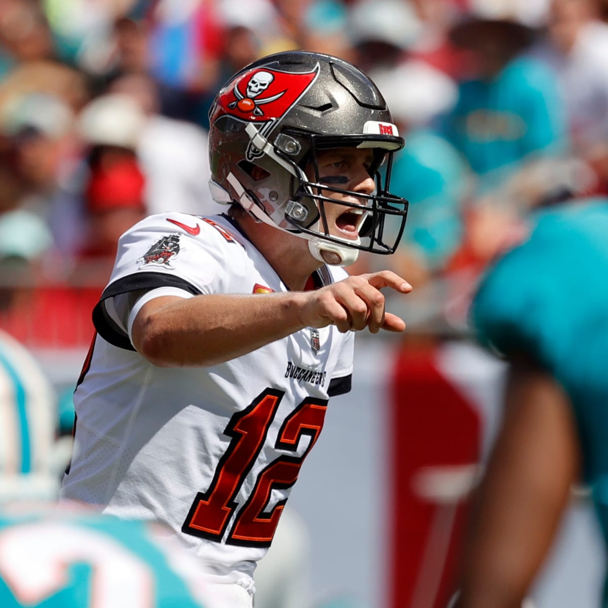 Buccaneers: Tom Brady to Dolphins rumors make no sense, this year