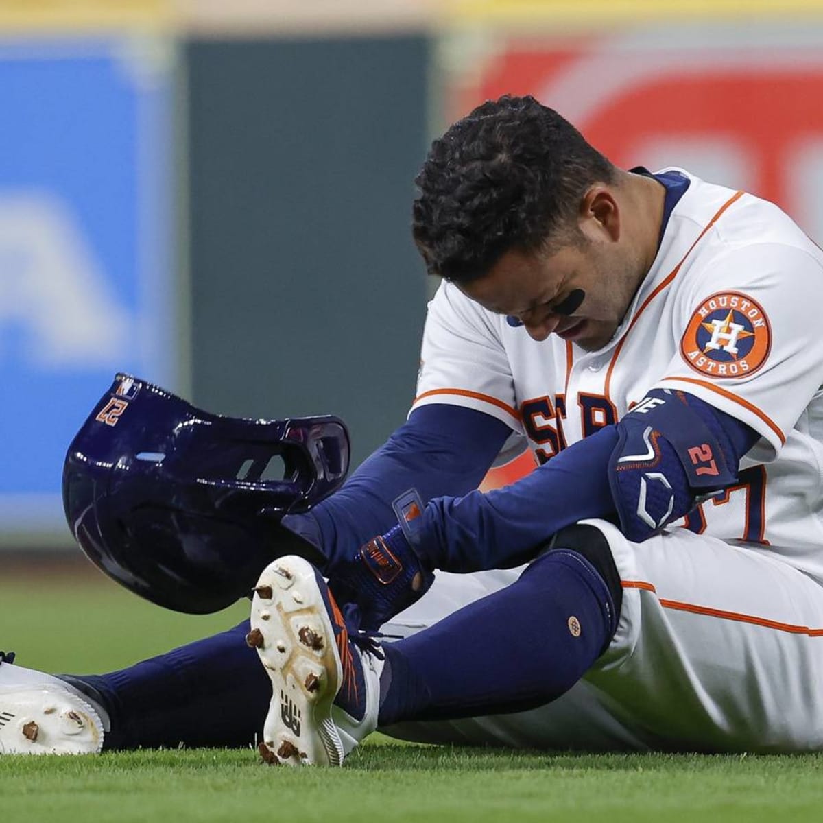 Despite age and injury, José Altuve is flourishing at the plate