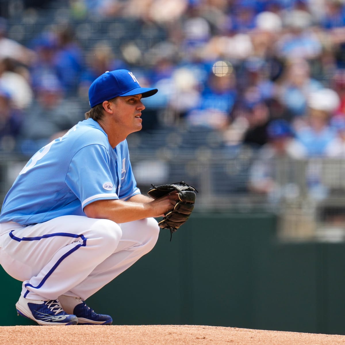 Royals sign Greinke to $13M contract for 2022