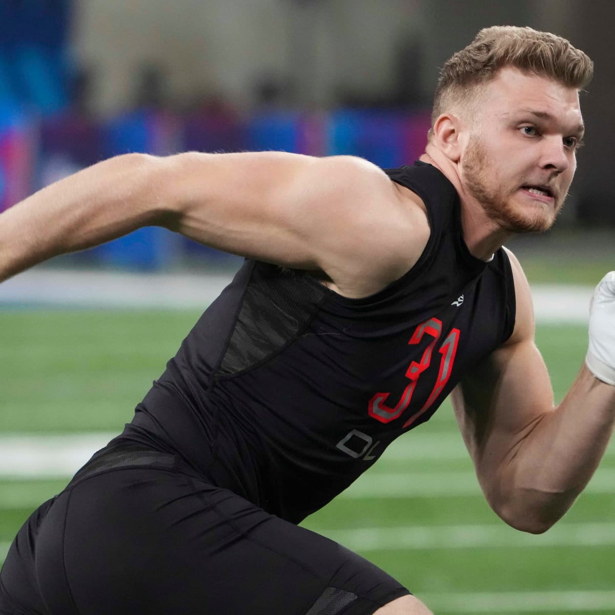 Aidan Hutchinson Projected To Go In 2021 NFL Draft First Round - Sports  Illustrated Michigan Wolverines News, Analysis and More