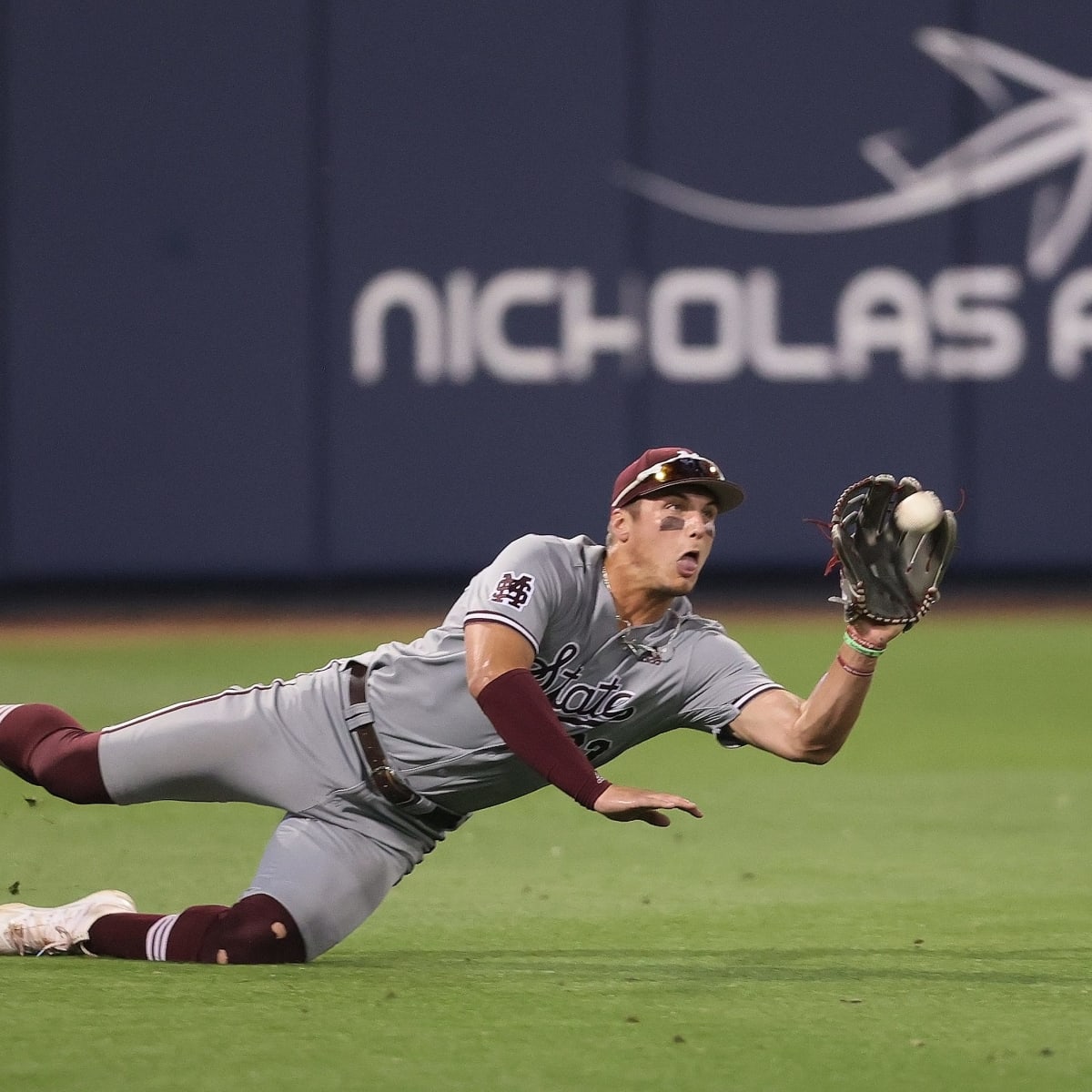 Brad Cumbest: Mississippi State baseball's Mule leads at CWS - SI