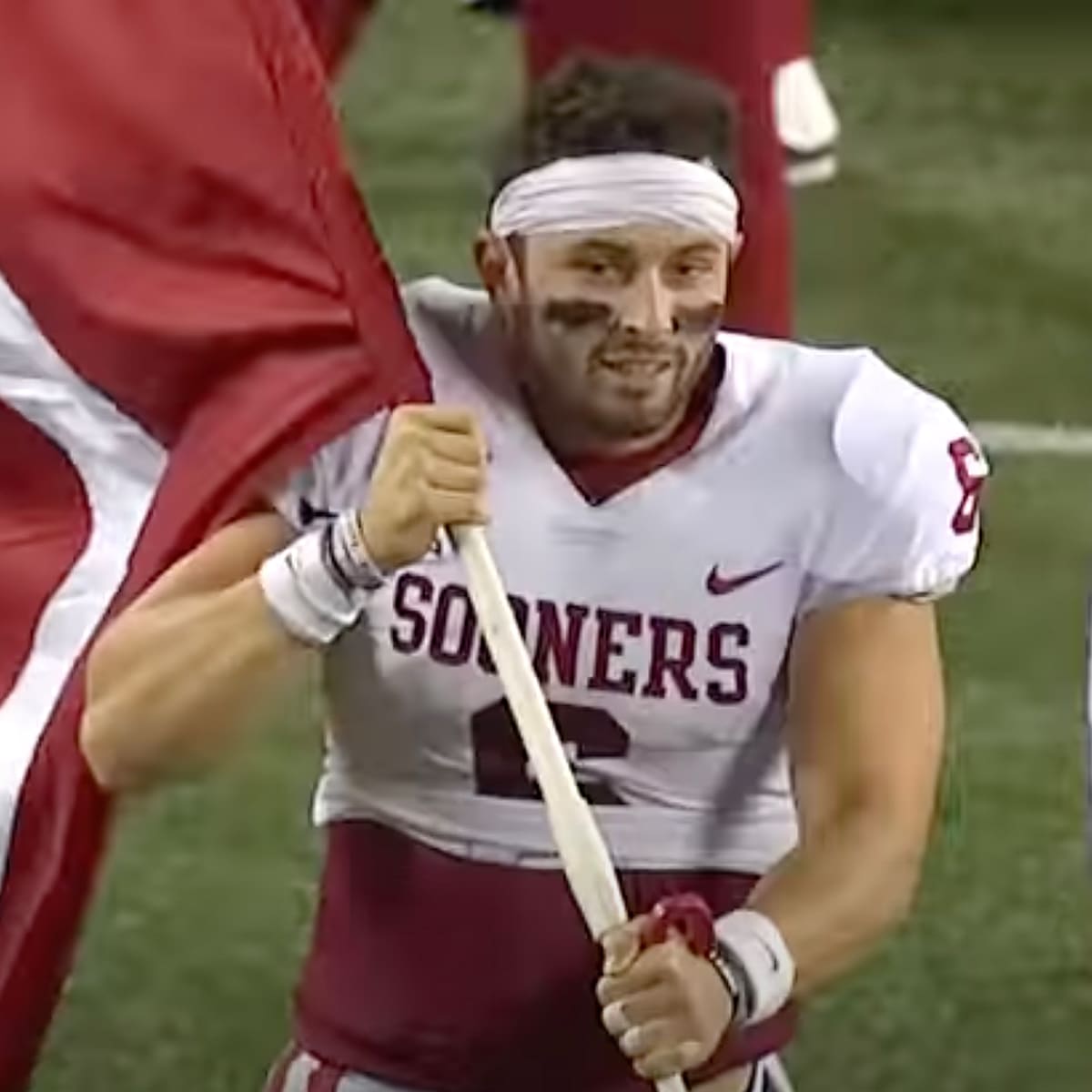 Oklahoma's Mayfield apologizes for flag incident at Ohio State's Horseshoe