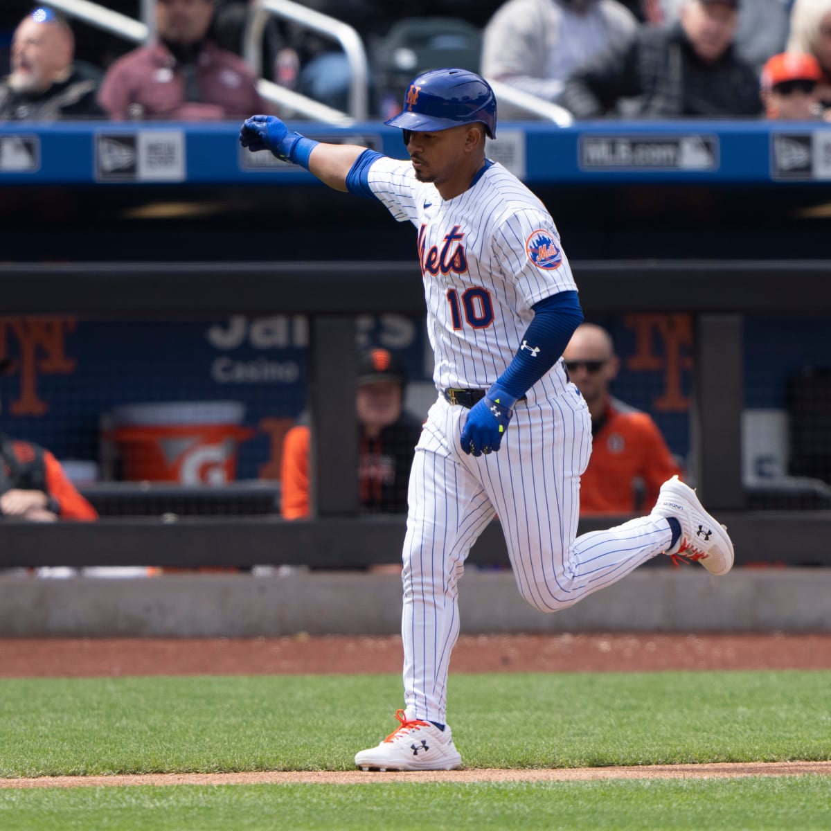 Why Eduardo Escobar Is Already Looking Like A Shrewd Signing By Mets -  Sports Illustrated New York Mets News, Analysis and More