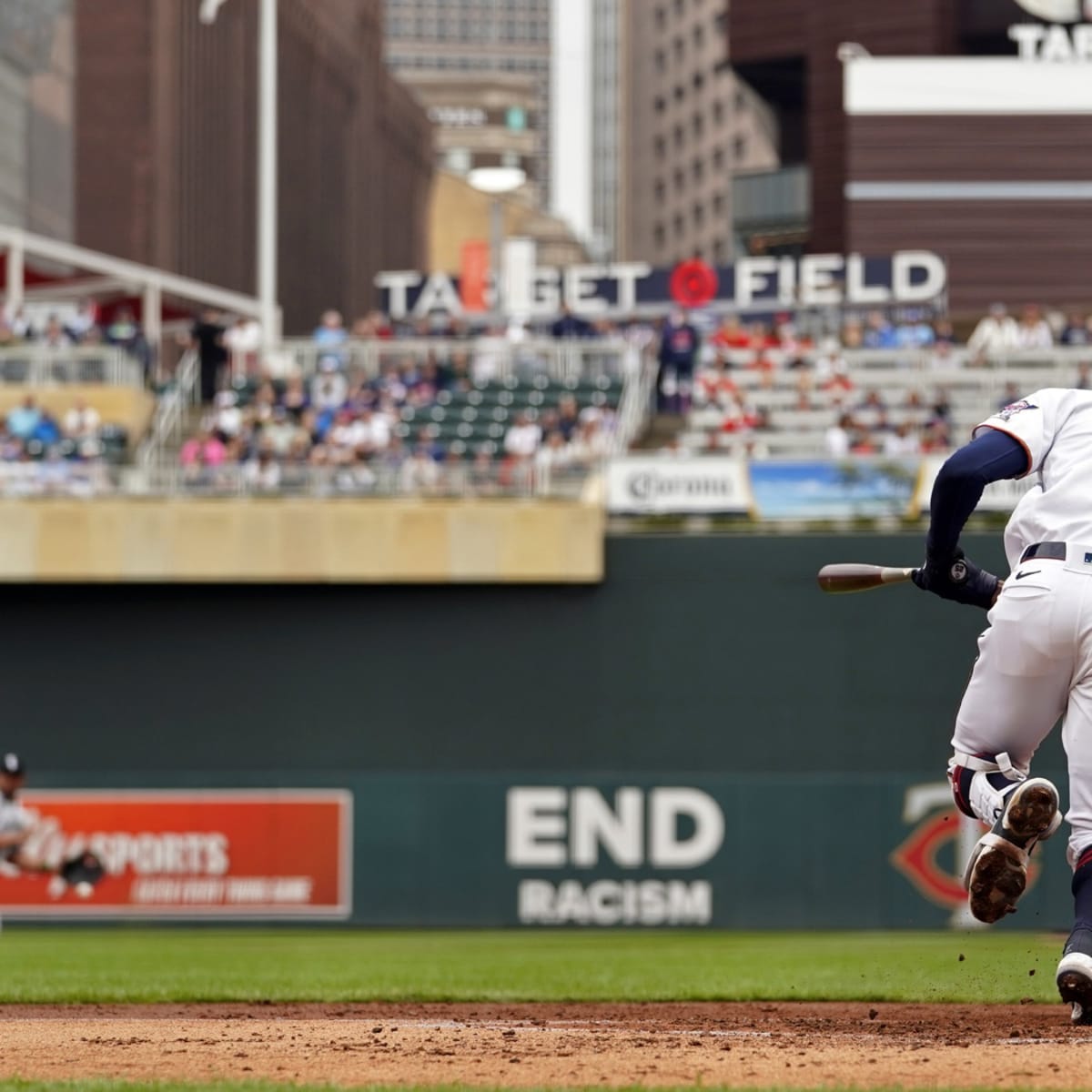 Byron Buxton's walk-off bomb completes Twins' sweep over White Sox - Sports  Illustrated Minnesota Sports, News, Analysis, and More