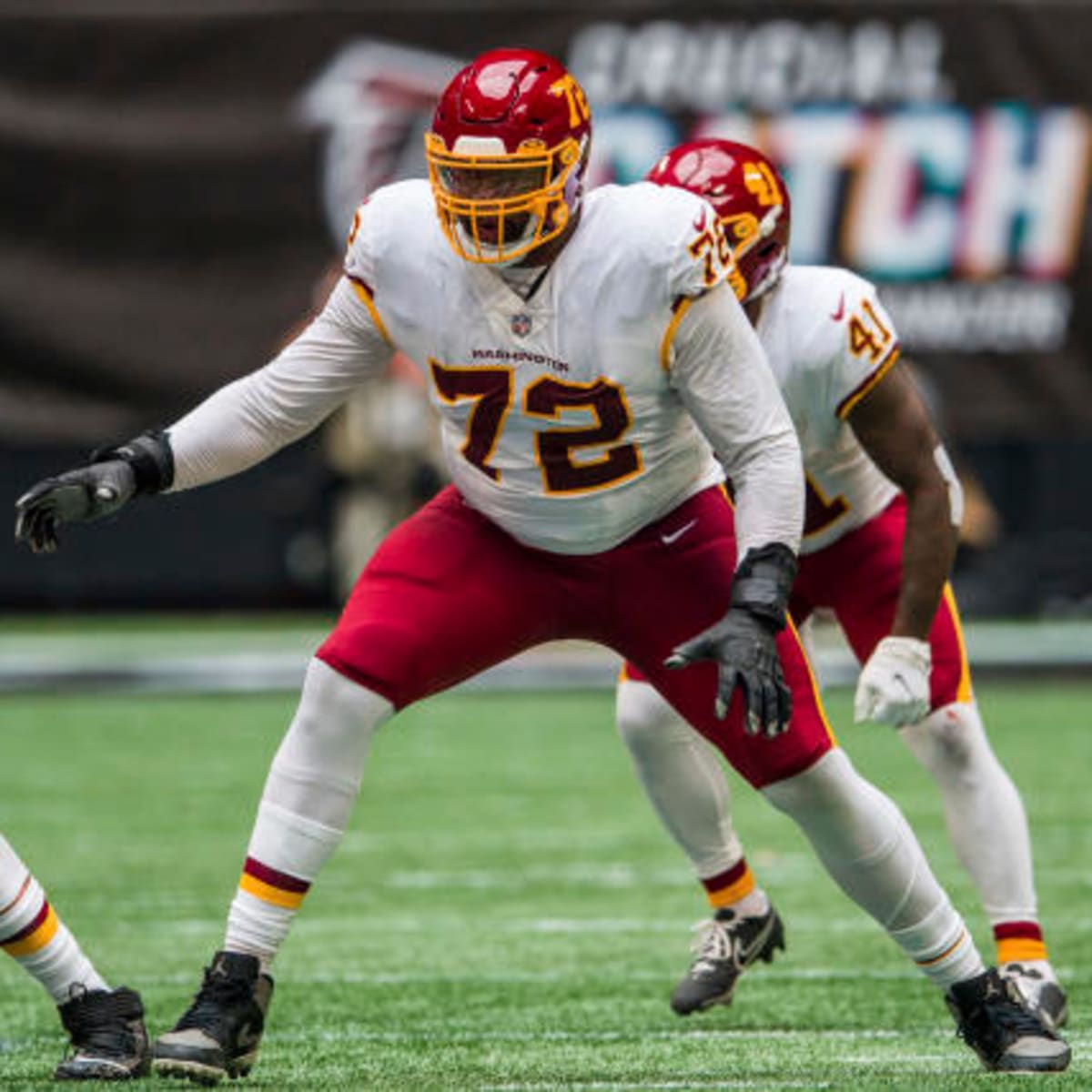 Washington Commanders offensive tackle Charles Leno Jr. (72) is