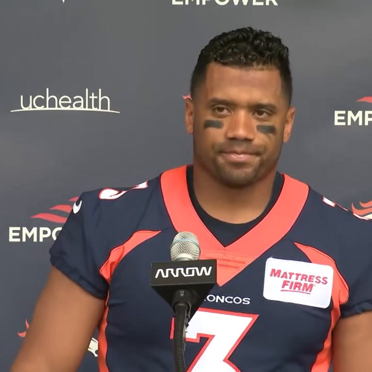 Denver Broncos: Here's how Russell Wilson looks in orange and blue