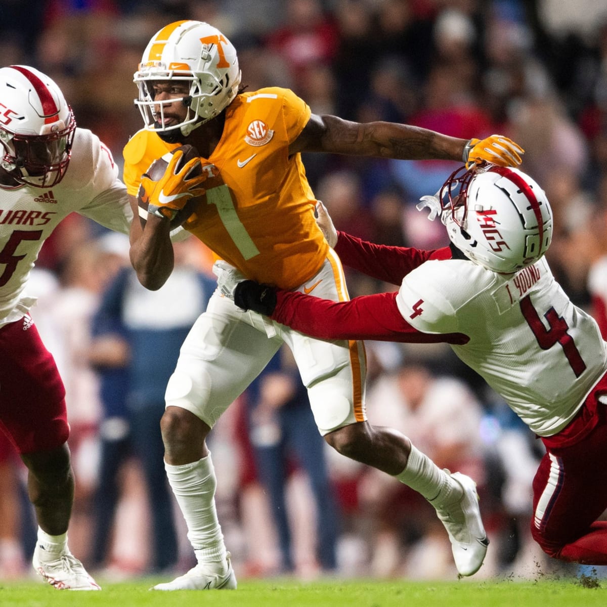 WR Velus Jones Jr. (Tennessee) Runs a 4.31 40-yard Dash at the