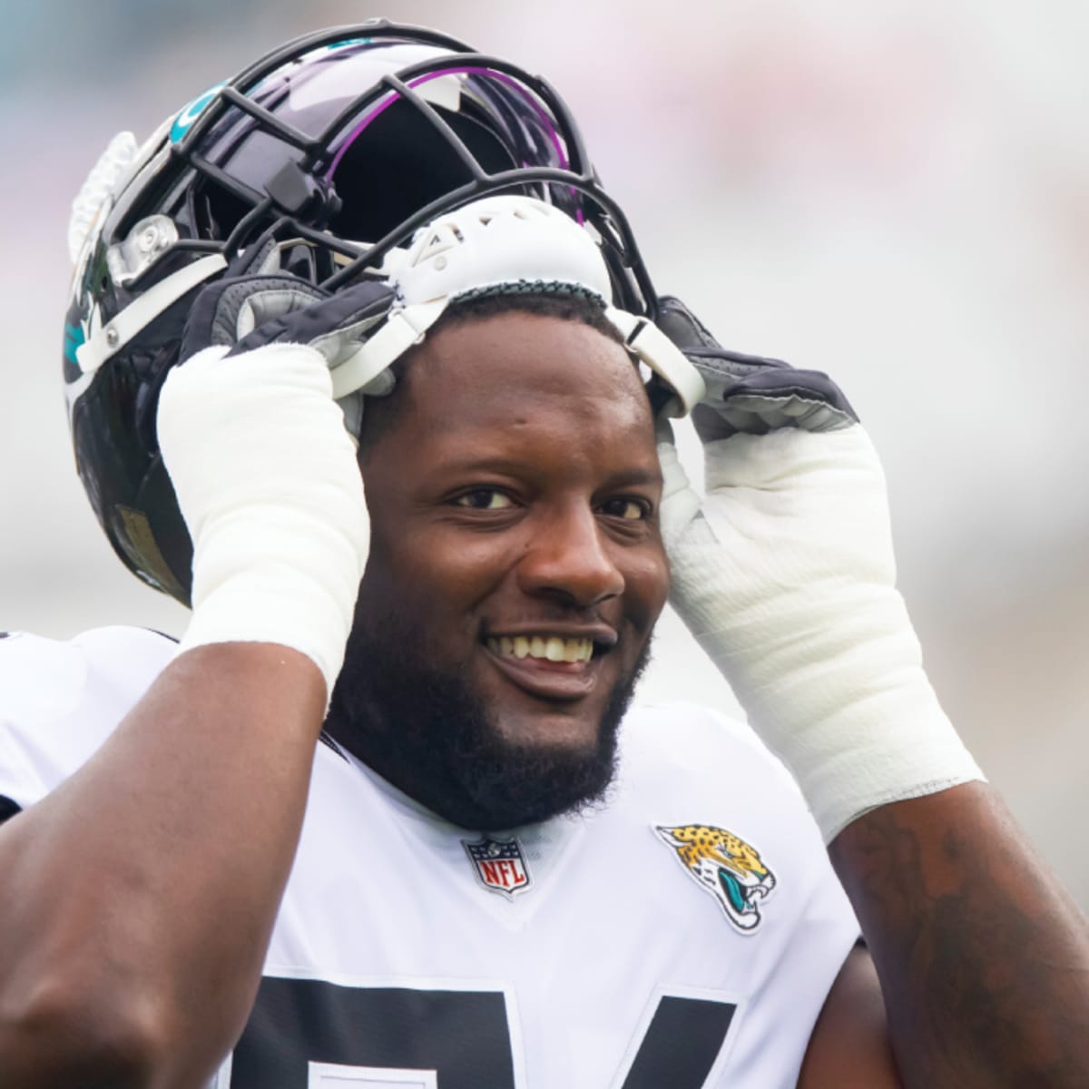 Jaguars face tough decision on OT Cam Robinson