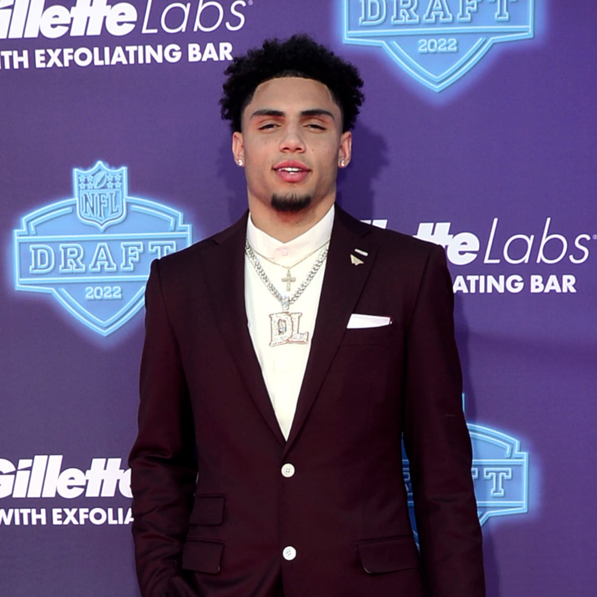 Atlanta Falcons Select Drake London No. 8 Overall in the 2022 NFL Draft -  Sports Illustrated USC Trojans News, Analysis and More