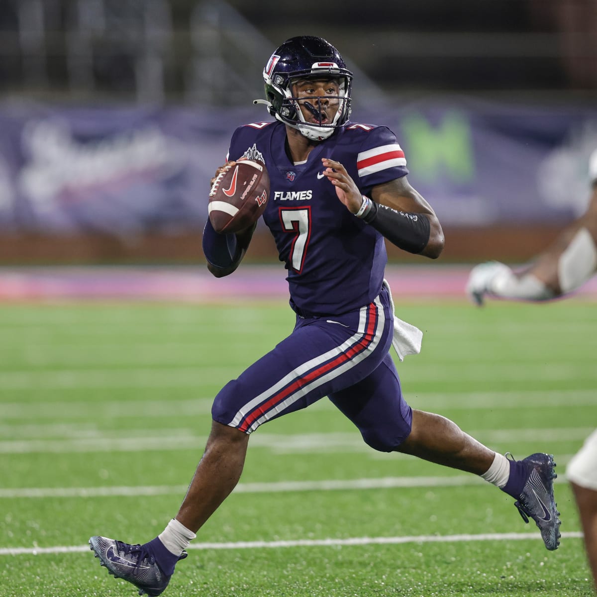 NFL Draft Profile: Desmond Ridder, Quarterback, Cincinnati Bearcats - Visit  NFL Draft on Sports Illustrated, the latest news coverage, with rankings  for NFL Draft prospects, College Football, Dynasty and Devy Fantasy  Football.