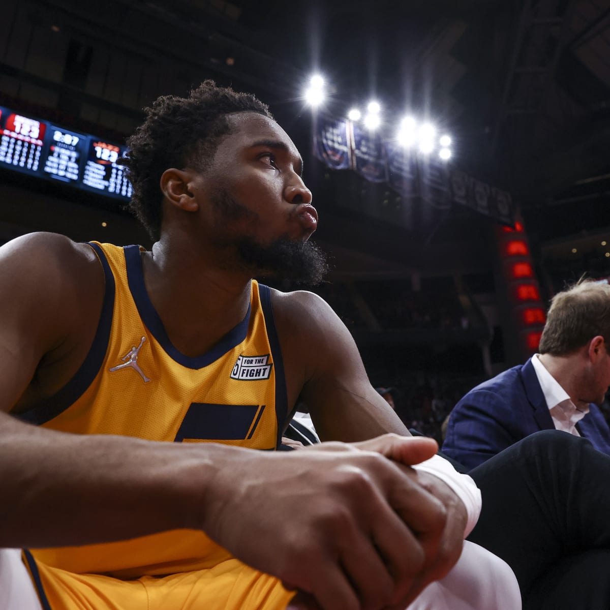 Two NBA stars and his sister helped Donovan Mitchell decide to make the  jump to the NBA