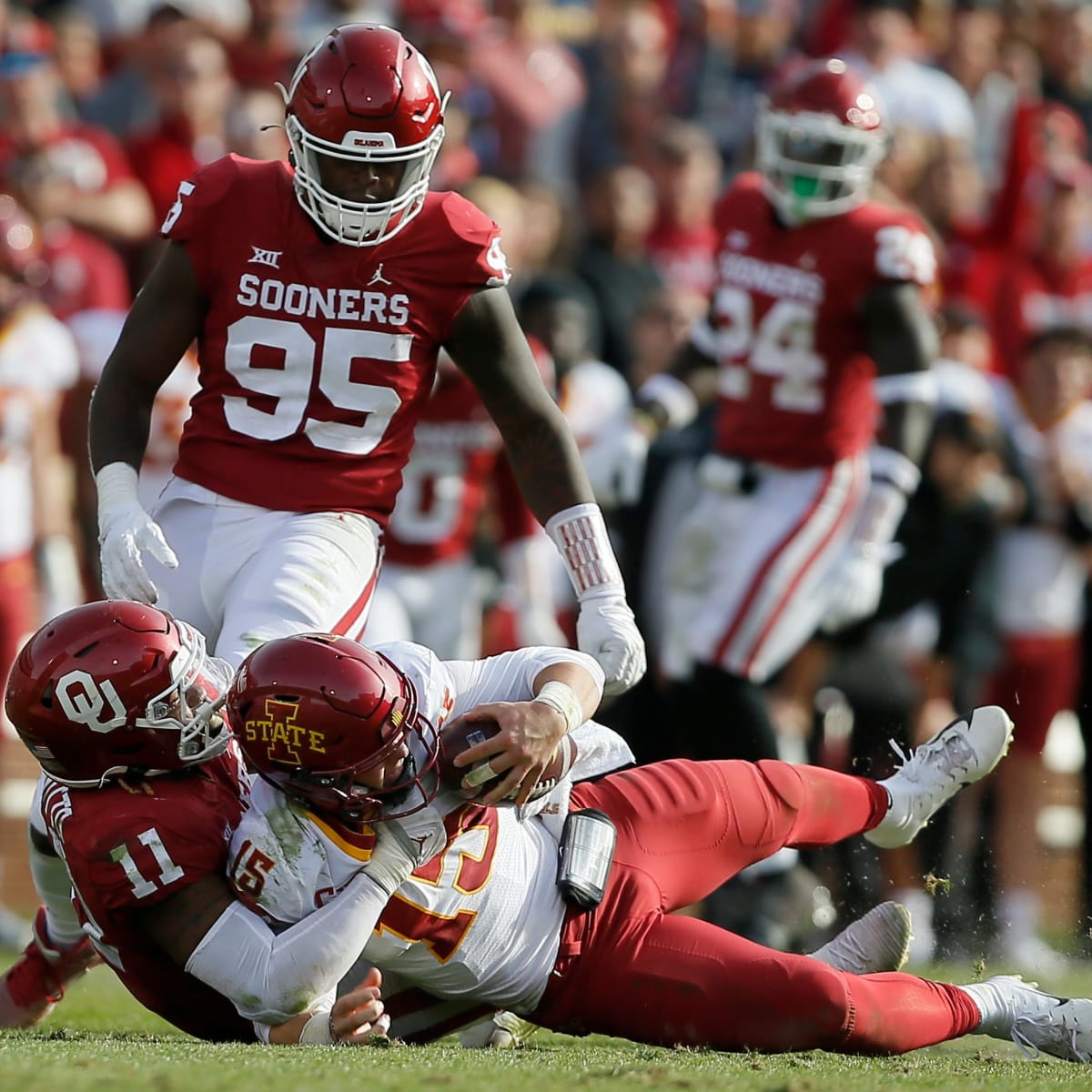 Broncos select Oklahoma linebacker Nik Bonitto with No. 64 overall