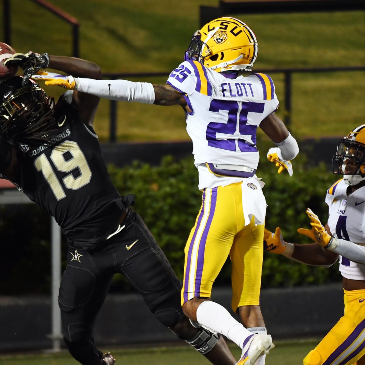 New York Giants Get LSU Cornerback Cor'Dale Flott with Second Pick