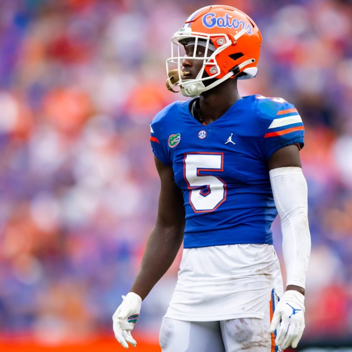 Buffalo Bills cornerback Kaiir Elam runs on the field during the