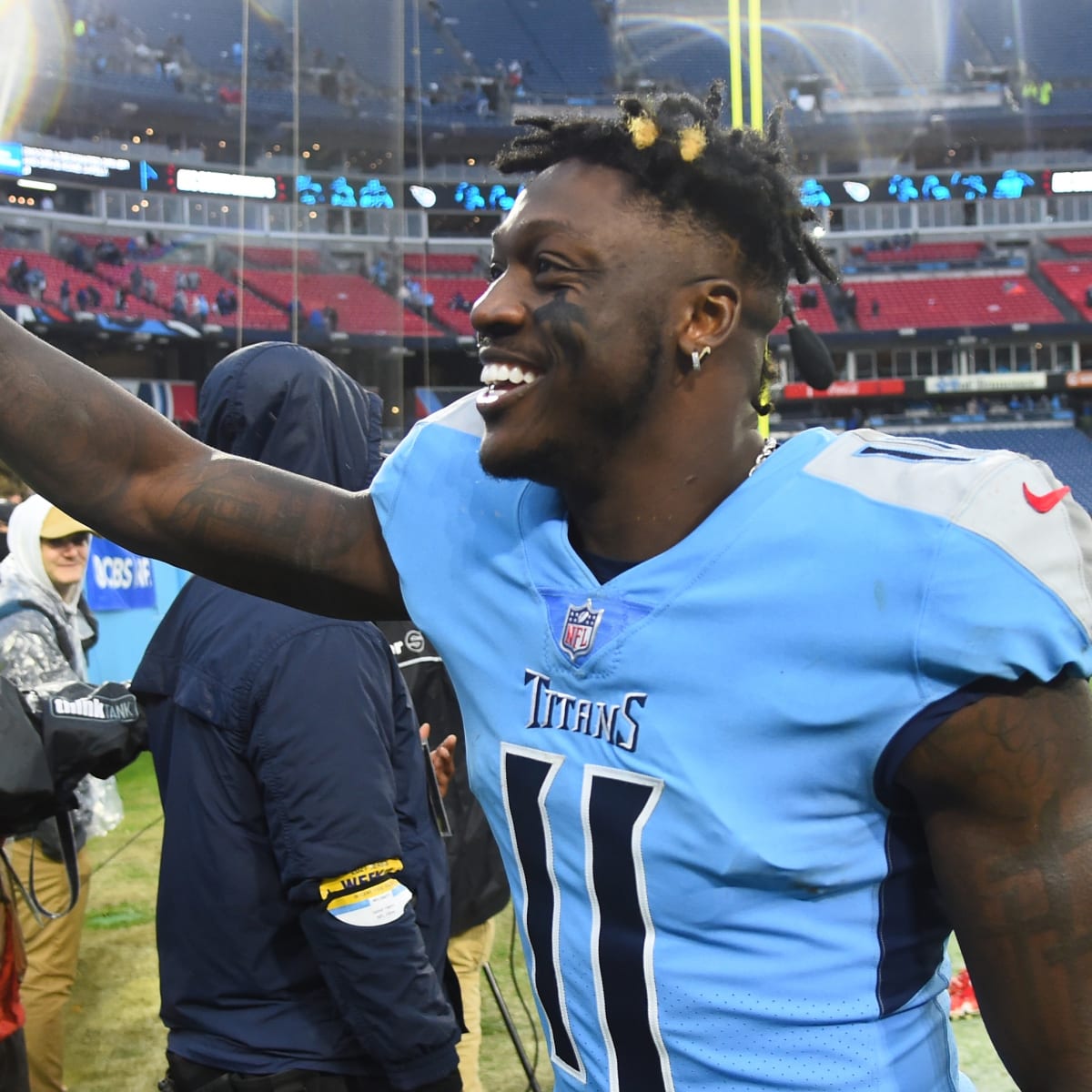 A.J. Brown reveals how he recruited new - Tennessee Titans