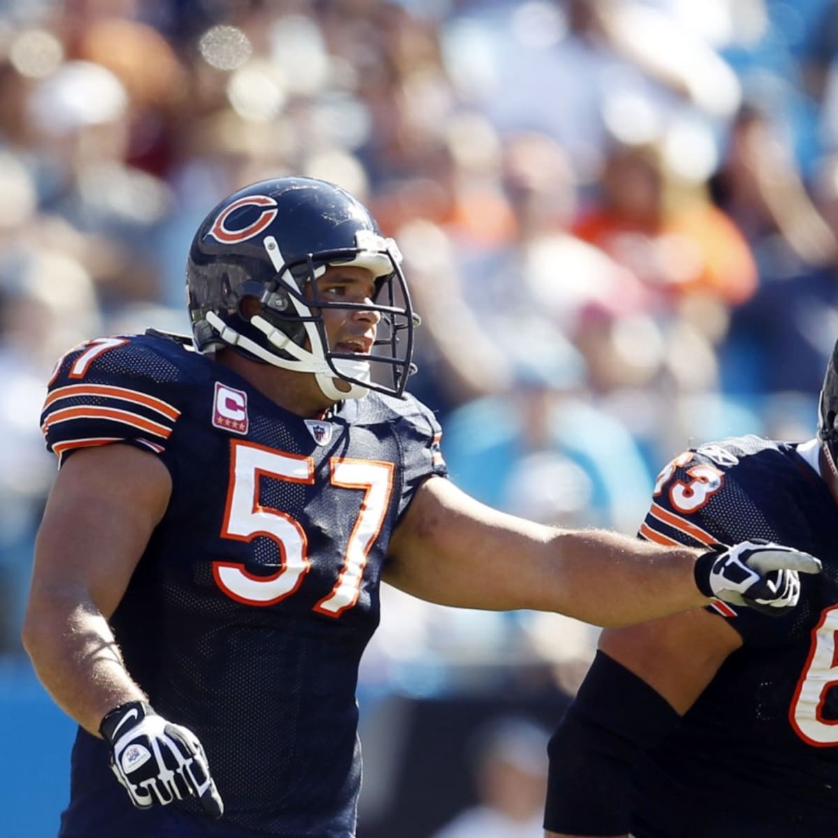 Former Chicago Bears center dropped by website over incident