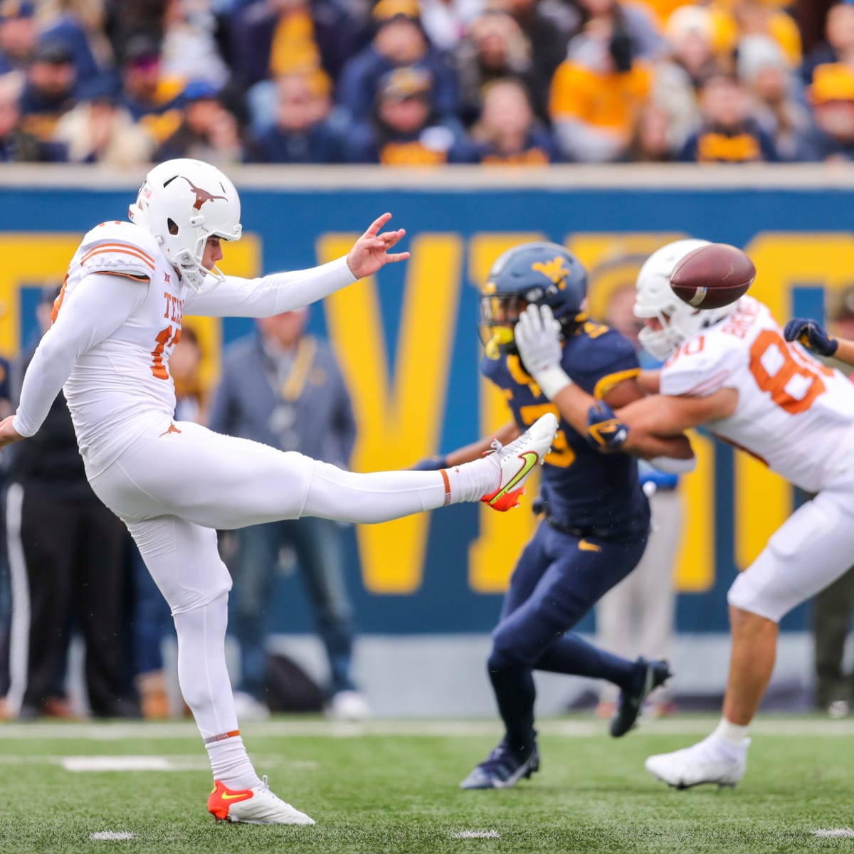 Cameron Dicker of the Los Angeles Rams watches his kick during a News  Photo - Getty Images