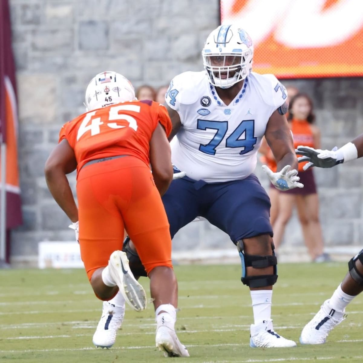 Steelers Sign North Carolina Tackle Jordan Tucker as UDFA