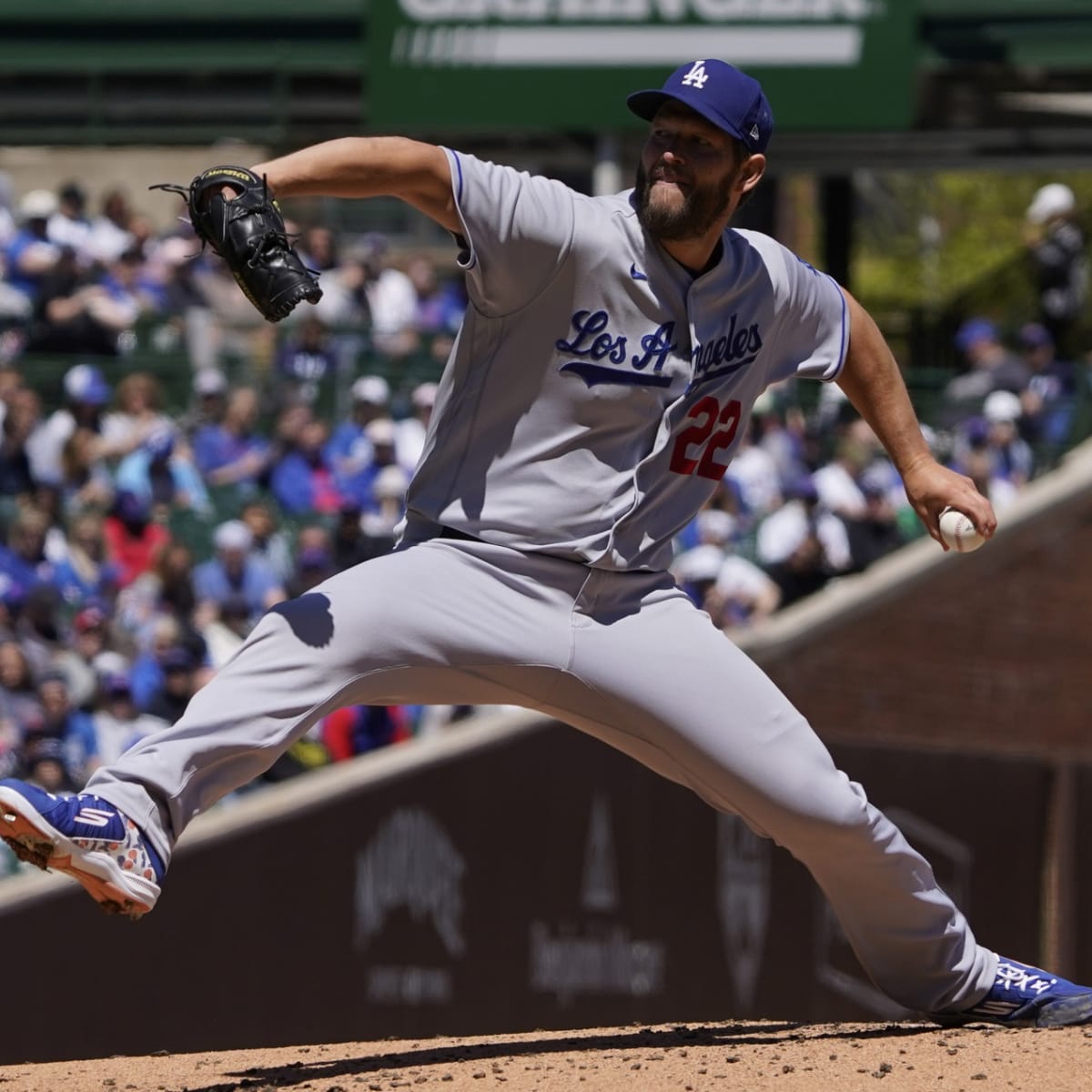 Clayton Kershaw makes shortest career start vs. Cubs